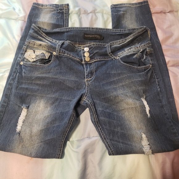 Blue Jeans - Picture 1 of 4